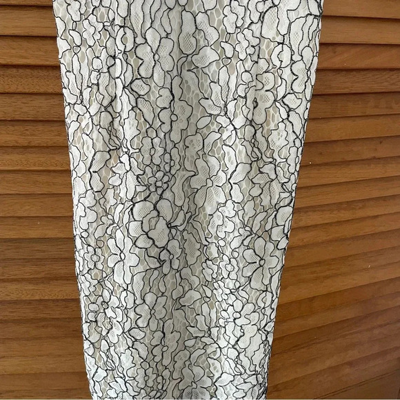 Romeo + Juliet Couture Black and White Floral Laced Dress Sz XS NWT - Picture 3 of 9